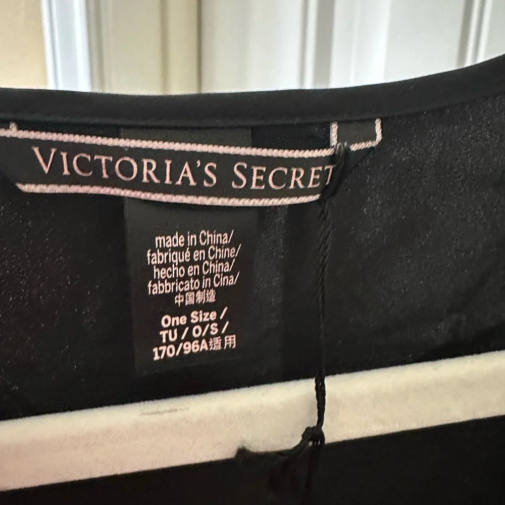 NWT! Victoria’s Secret Black Satin Robe SZ OS